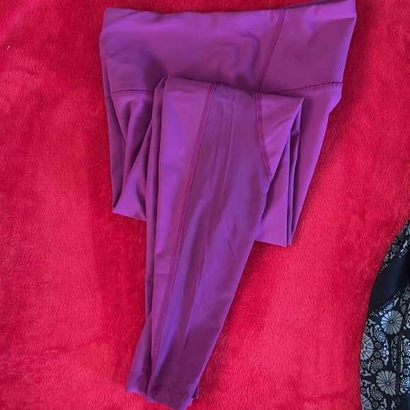 3 pair of leggings all size small - Picture 6 of 9